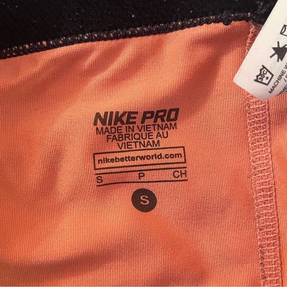 pink Nike pros shorts - Picture 3 of 3